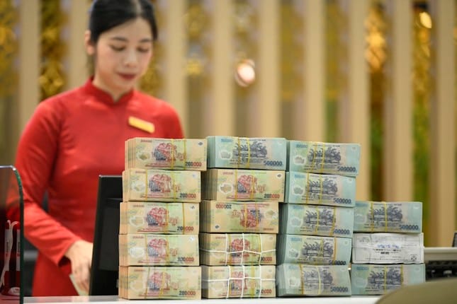 tp-nganhang-2591-106-1 Bị 'ghìm cương' lãi suất huy động, ngân hàng xoay xở thế nào? ảnh 1